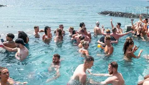 Pool party with DJ and pool in Tenerife